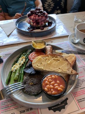 Vegan breakfast at Brown Sugar in Fowey
