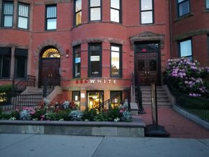 Restaurant at REDWHITE BONELESS RAMEN - Boston in Boston