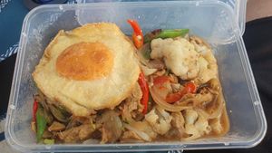 Vegan Fried Egg, Planted Pulled and Vegetables at Lily's in Zurich