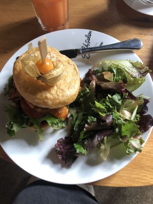 vegan pulled jackfruit bagel   at Elbsalon in Dresden