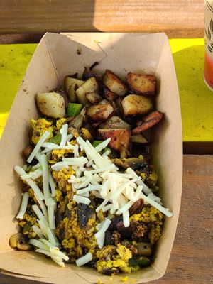Tofu scramble with hash browns at Freshfit Cafe in Nags Head