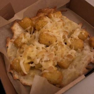  Rang melted cheese on sam roasted potatoes! So good 🌱 at Papa John's in Chatham