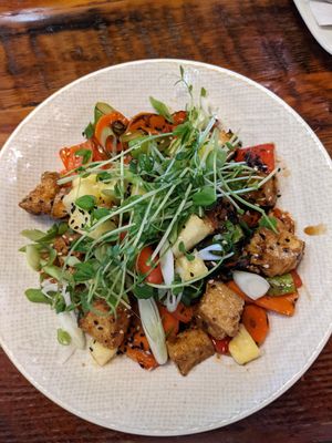 Teriyaki tofu bowl at Salty's Beachhouse Restaurant in Penticton