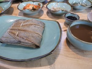 Lotus leaf at Go Yo Han Ahchim Yi Sul - 고요한 아침이슬  in Daejeon