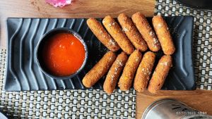 Tofu fingers at Loving Hut - Vegan Paradise in Gurgaon