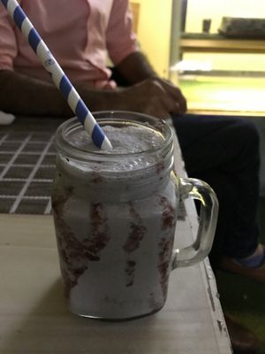 blueberry smoothie  at Loving Hut - Vegan Paradise in Gurgaon