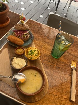 ‘12 uurtje’  at Bistro Calypso in Eindhoven