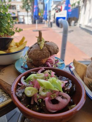 sticky mushrooms 6,50€ at Bistro Calypso in Eindhoven