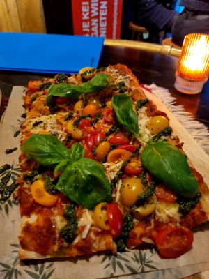 Vegan Pizza with pesto at Bistro Calypso in Eindhoven