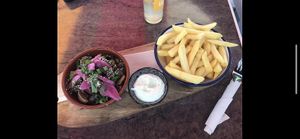 Sticky mushrooms and ‘homemade’ fries at Bistro Calypso in Eindhoven