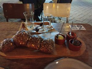 Brood met dips at Bistro Calypso in Eindhoven