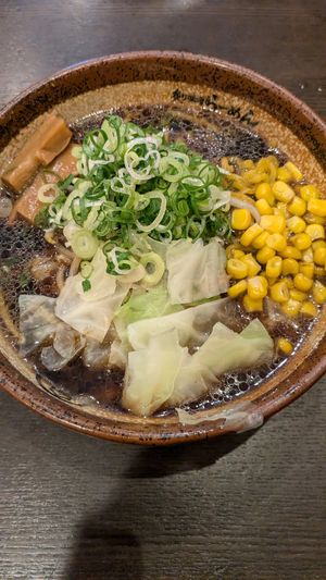 醤油ラーメン at Shinbu Sakiya Ramen - 麺匠真武咲弥 in Tokyo