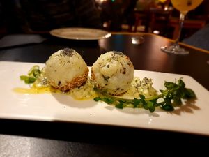 rice ball with arame and sesame at Madonna in Ghent