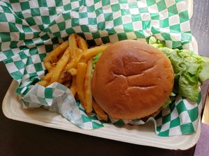 Who betta burger at Can't Believe It's Not Meat - Hyde Park in Chicago