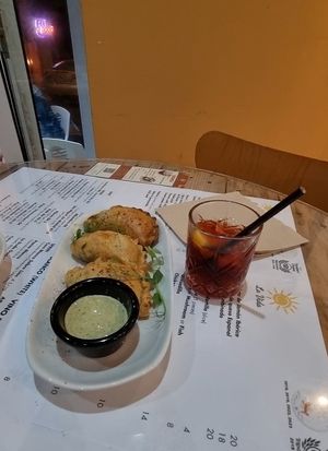 Empanadas with Spinach and Mushrooms and a Negrino at La Vida in Sliema