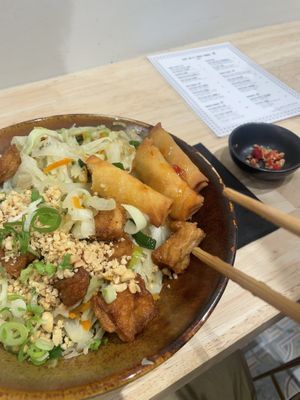 Omg just the best vegan food I’ve had in Brussels! Definitely worth it! I had the Lin’s noodle bowl which was brilliant with the best spring rolls I’ve ever had 😍!  at Liu Lin in Brussels