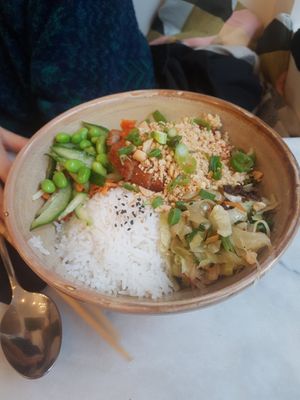 Crispy Chicky Bowl at Liu Lin in Brussels