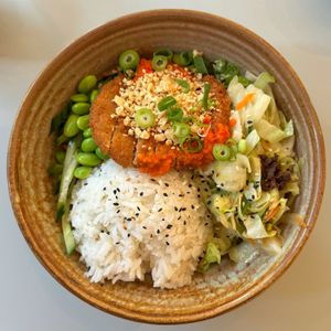 Vegan 'chicken' bowl at Liu Lin in Brussels