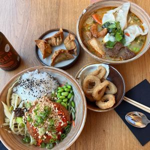 Crispy Chicky Rice Bowl (bottom left)
Crispy Wontons (top left)
Calamares (bottom right)
Heart-warming Noodle Soup (top right) at Liu Lin in Brussels