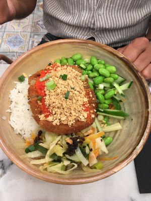 Crispy chicky bowl  at Liu Lin in Brussels
