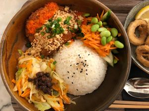 Chicken bowl, really good at Liu Lin in Brussels
