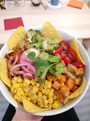 Mad Mexicana bowl at Rå Bowls & Juices in Groningen