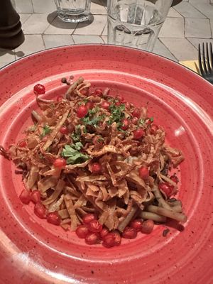 Harak: pâtes à l’ail avec ragoût de lentilles et oignons caramélisés.   at Naranj in Marrakech