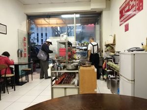 A local establishment serving local dishes at LìShēng SùShí 利生素食 in Taipei