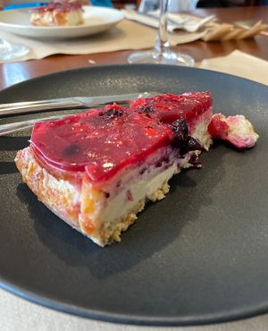 Cheesecake de tofu com frutos vermelhos  at Hokkaido in Portalegre