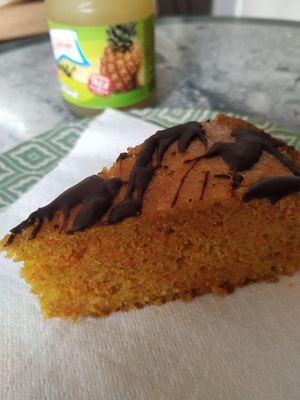 Torta vegana di carote, farina di farro e cioccolato at Panaderia Los Abuelos in Fuerteventura