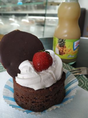 Colazione da campione 100% vegana at Panaderia Los Abuelos in Fuerteventura