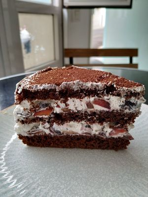 Tarta vegana con nata y cerezas at Panaderia Los Abuelos in Fuerteventura