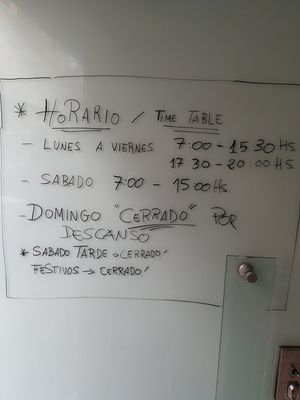 Nuevo horario at Panaderia Los Abuelos in Fuerteventura