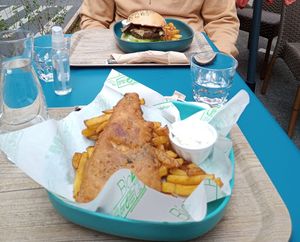 Tofish&chips et burger at L'Ethiquete in Nantes