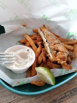 To fish and chips at L'Ethiquete in Nantes