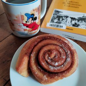 The cinnamon roll (that I ate at home). at L'Ethiquete in Nantes