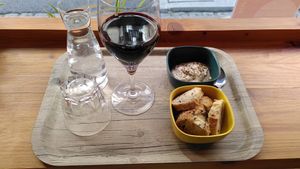 Cashew spread & glass of wine at L'Ethiquete in Nantes