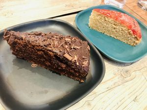 Chocolate and almond cake 🤩 at L'Ethiquete in Nantes