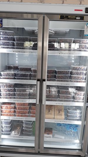 Dates at Faruk Date Farm in Bangkok