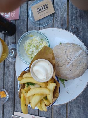 A veggie burger with fries at Jilles in Oostende