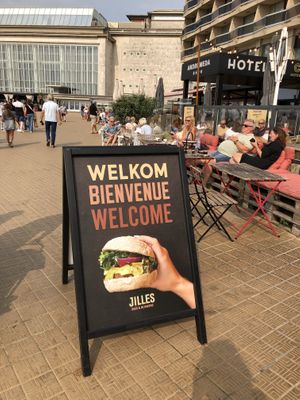 welcome sign shows the vegan burger  at Jilles in Oostende