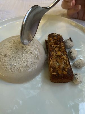 Almond ricotta  at RE Organic in Mallorca