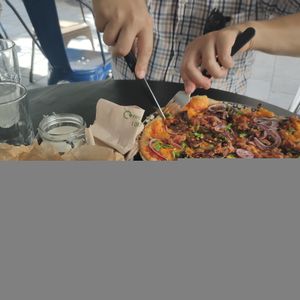 Fries with vegan mayo & vegan pizza at Urban House in Bratislava