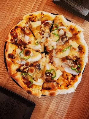 Another pizza! The best! at Queen's Healthy Diner in Nagoya