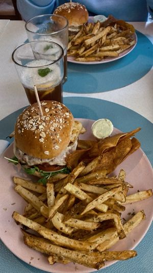 Bambu Burger with fries and homemade ice tea at Pim Pam Pum in Portimao