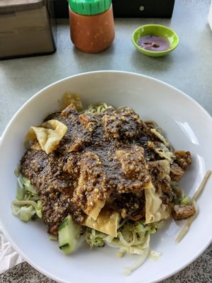 Bakmie Pecel at Omiiku Mie 24 Jam in Ubud