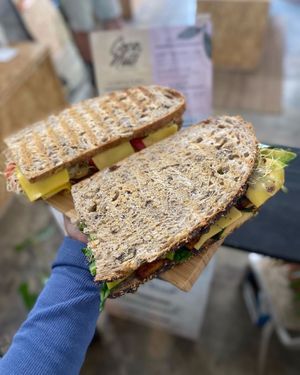 Grilled Cheese & Tempeh Baby at Coco & Nuts Concept Store in Marseille