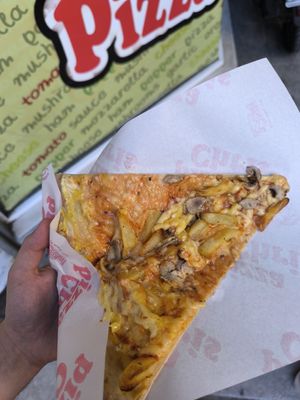 Vegan pizza at Pizza Chris in Thessaloniki