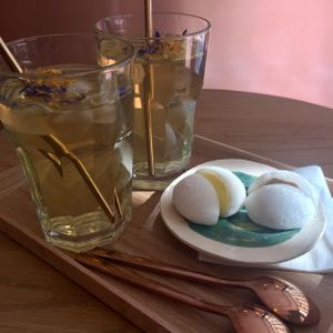 Iced team and mochi ice cream at La Maison du Mochi - Cherche Midi in Paris