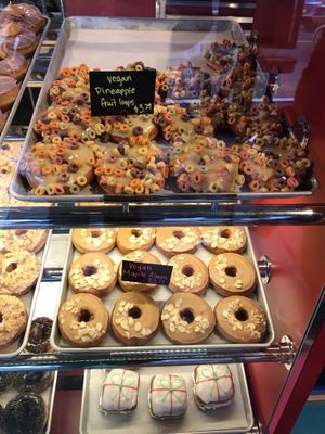 Clear vegan labels  at Vandal Doughnuts - Gottingen St in Halifax
